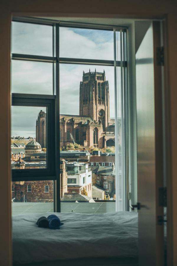 Serviced Apartment In Liverpool City Centre - Free Parking - Balcony - By Happy Days Exteriér fotografie