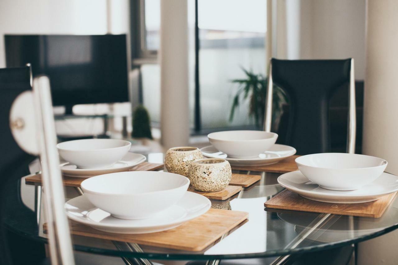 Serviced Apartment In Liverpool City Centre - Free Parking - Balcony - By Happy Days Exteriér fotografie